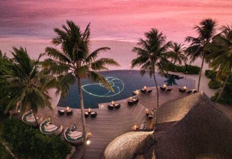 Luxury Maldives Tours: Discovering Top Tour Operators and Exclusive Packages