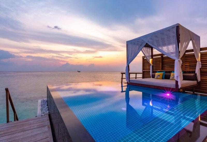 What Makes the Maldives a World-Famous Destination?