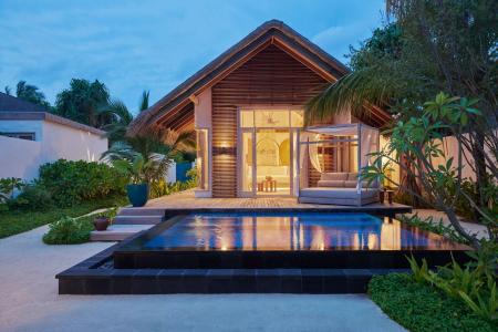 Deluxe Beach Villa With Pool