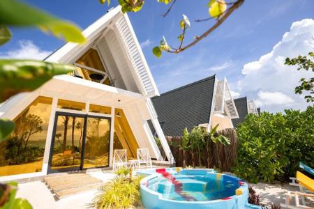 Haruge Beach Villa With Pool